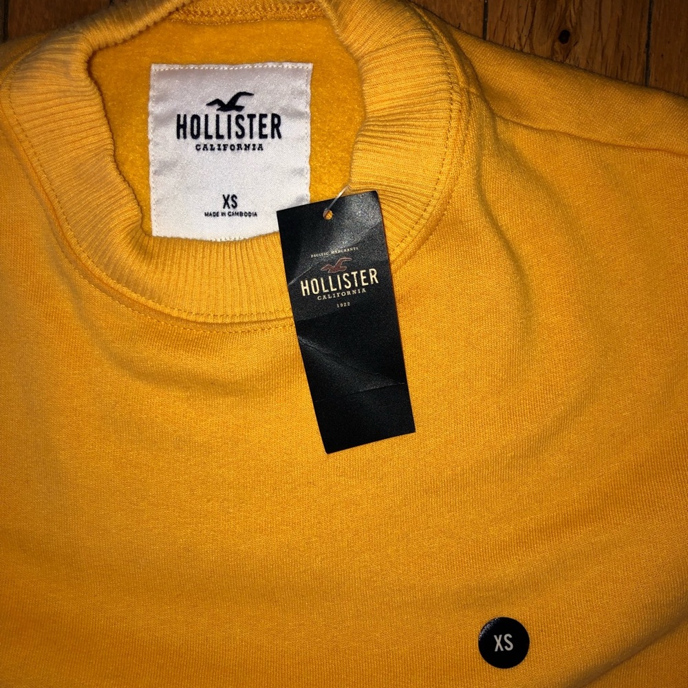 Hollister Crop Crew-Neck